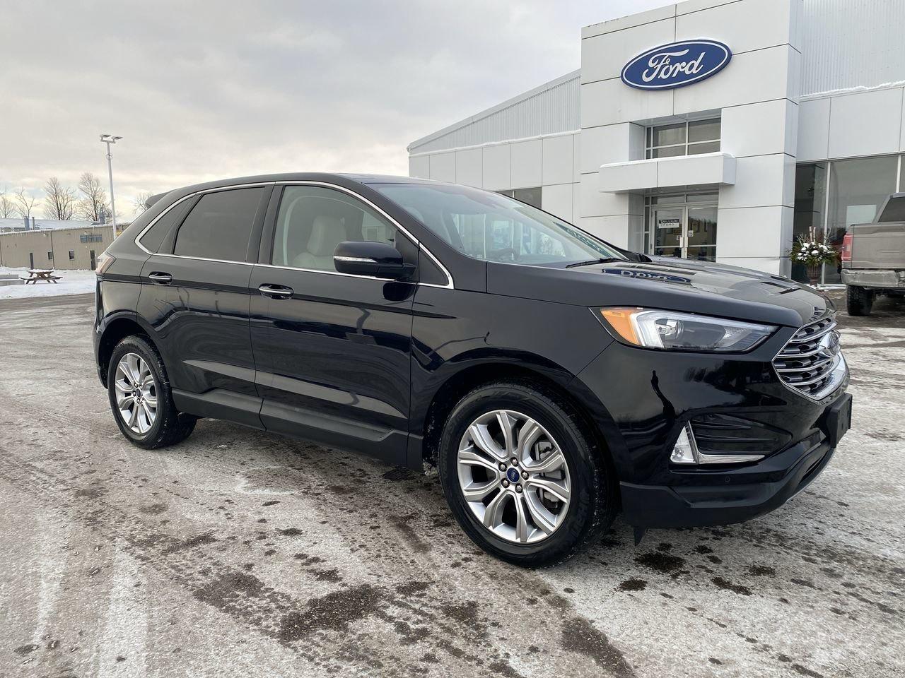 2022 Ford Edge Titanium Photo0