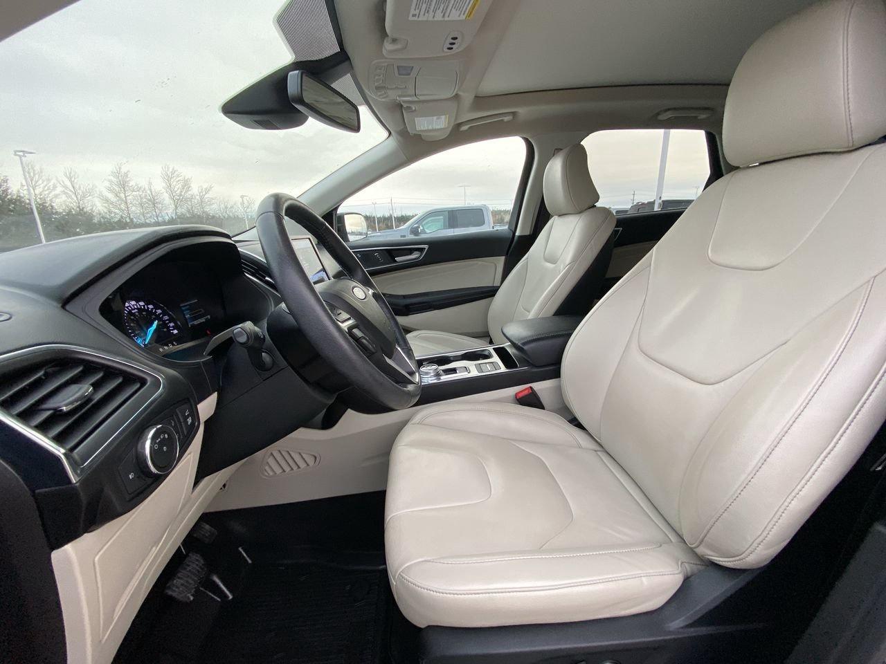 2022 Ford Edge Titanium Photo