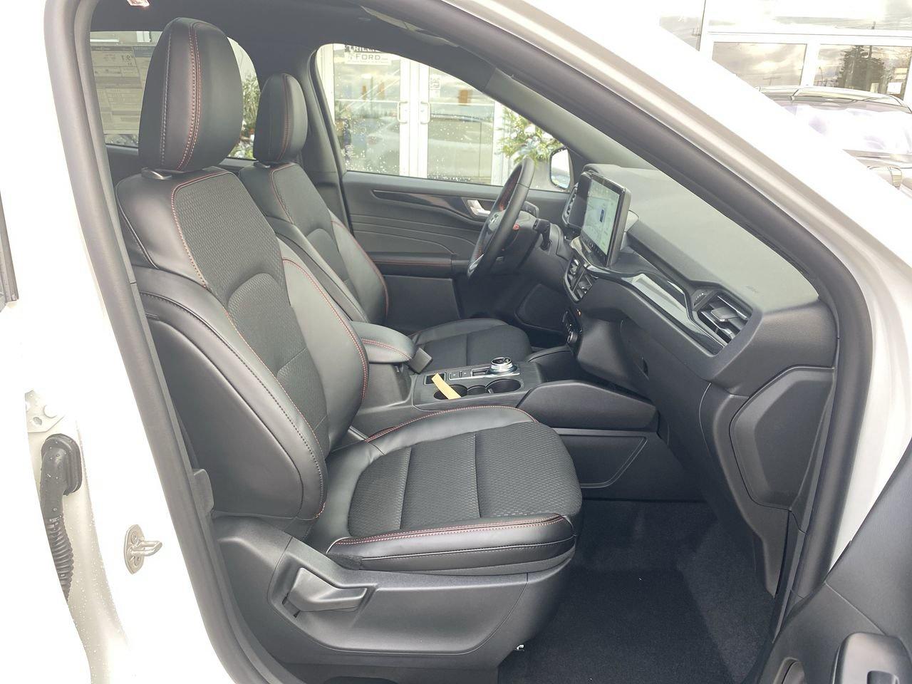 2026 Ford Escape ST-Line Select Photo