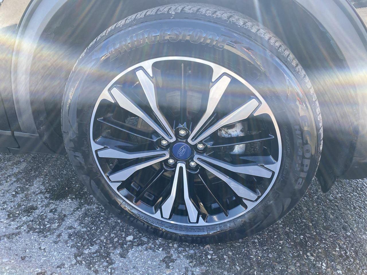 2022 Ford Escape SE Photo