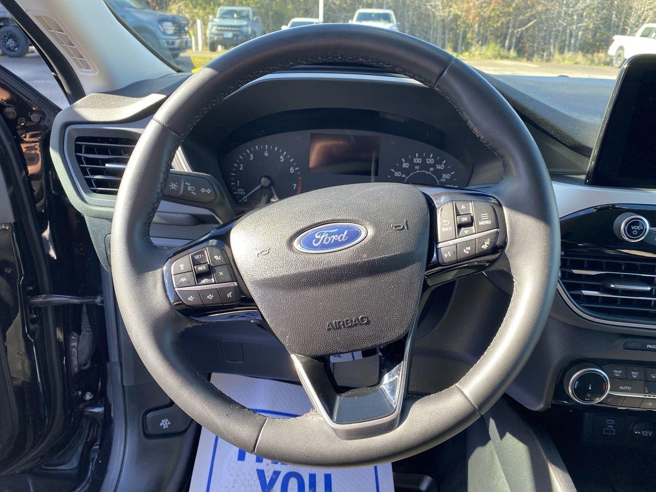 2022 Ford Escape SE Photo