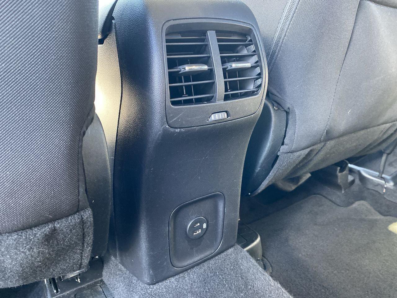 2022 Ford Escape SE Photo