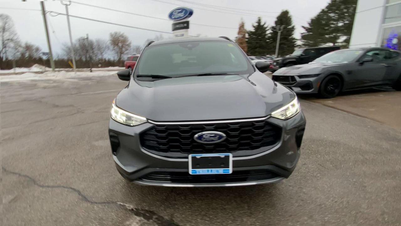 2026 Ford Escape ST-Line Photo2