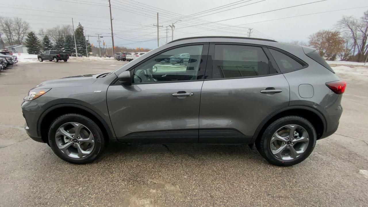 2026 Ford Escape ST-Line Photo4