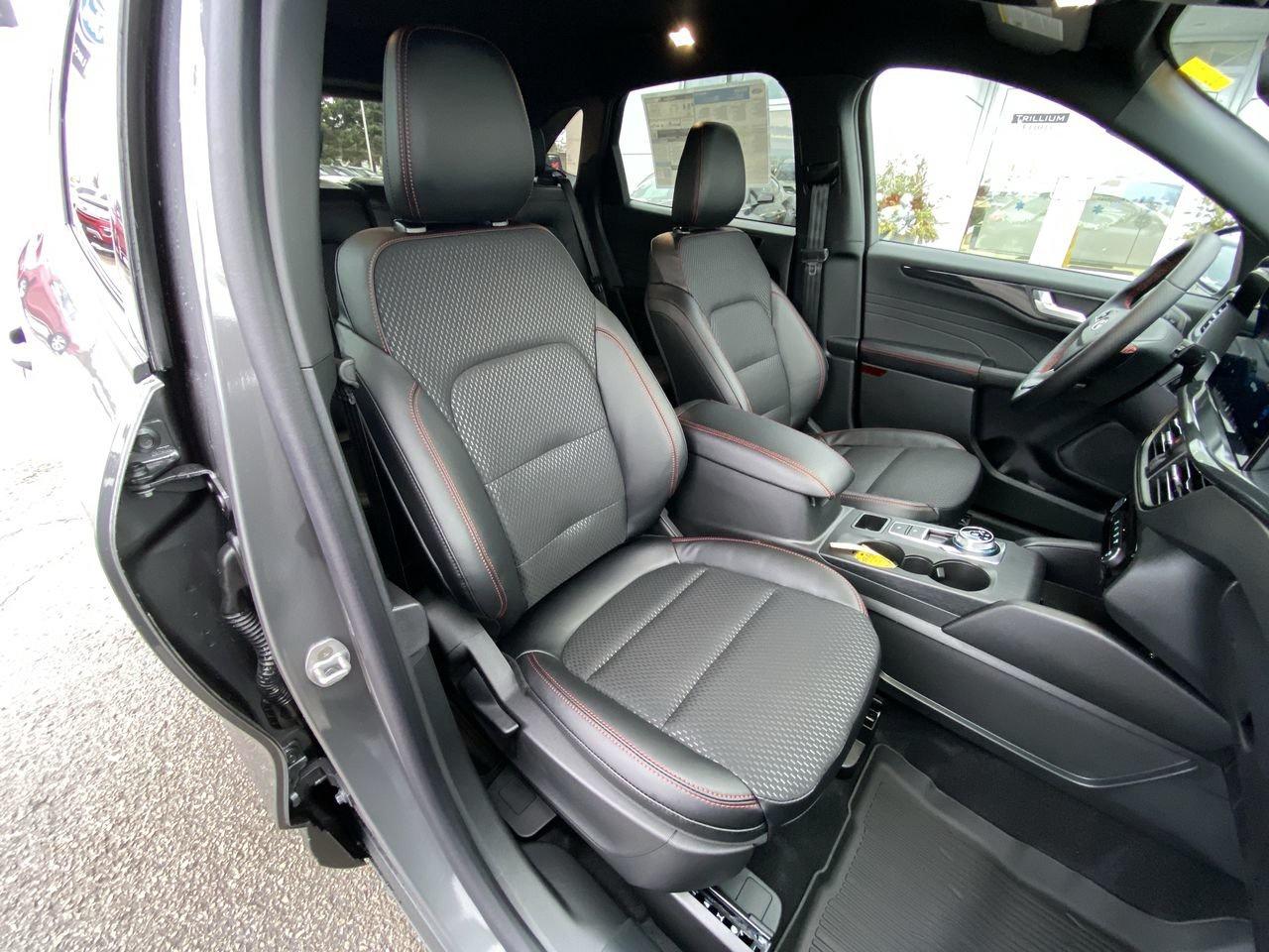 2026 Ford Escape ST-Line Photo