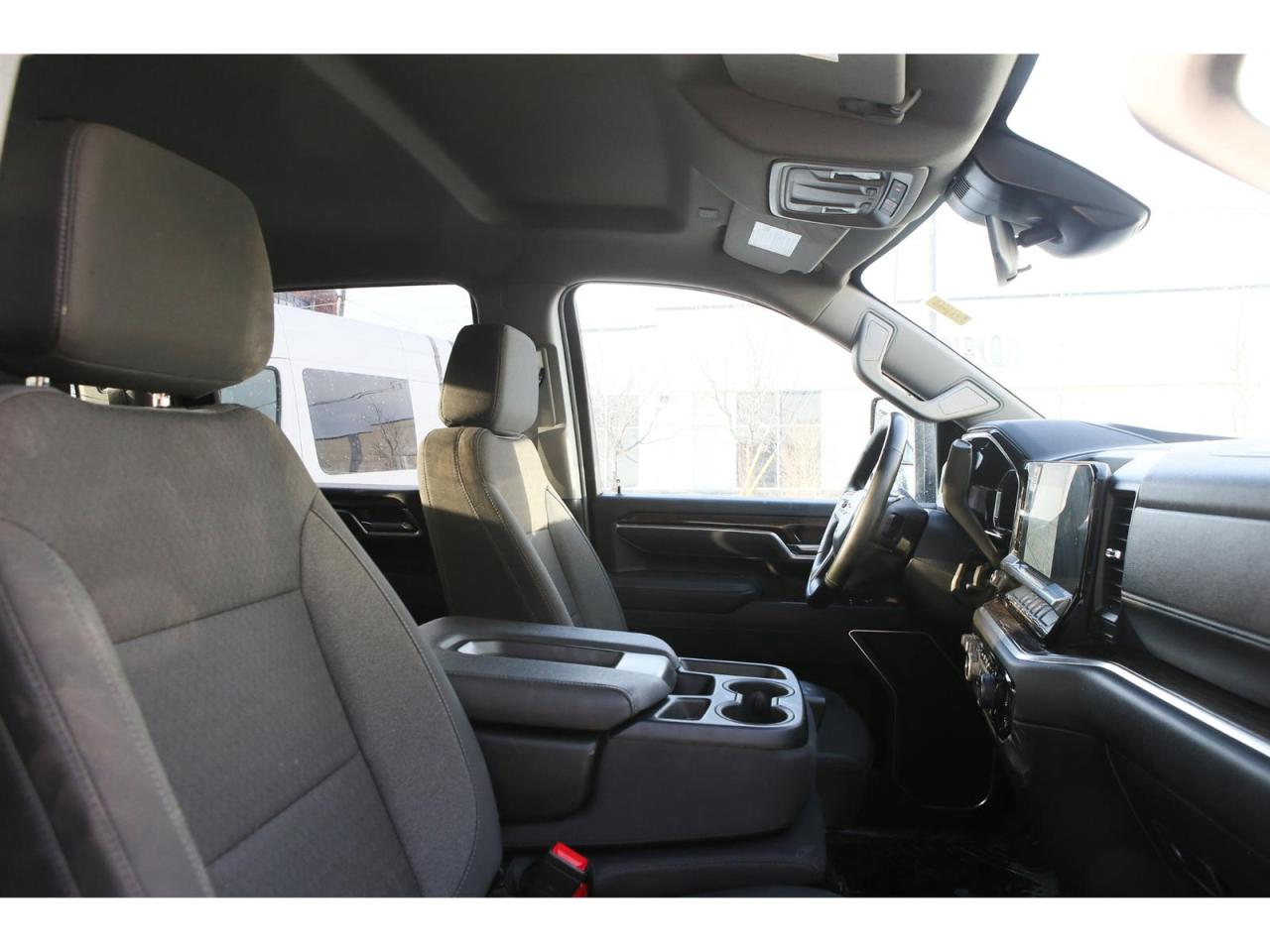 2025 Chevrolet Silverado 2500 HD LT Crew Cab Long Box 4WD Photo