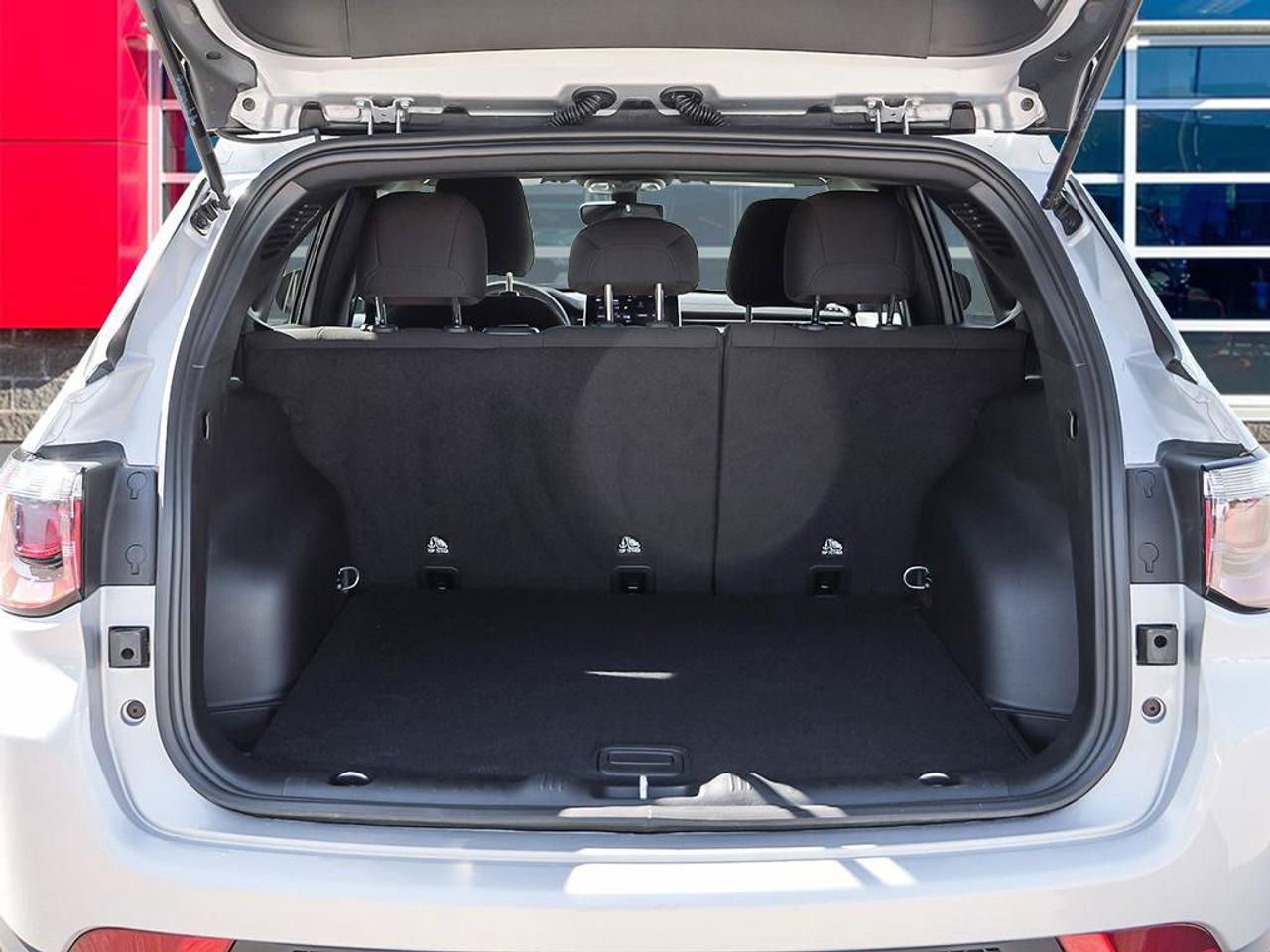 2026 Jeep Compass North | Heated Seats | Parkview Camera | Heated Steering Photo