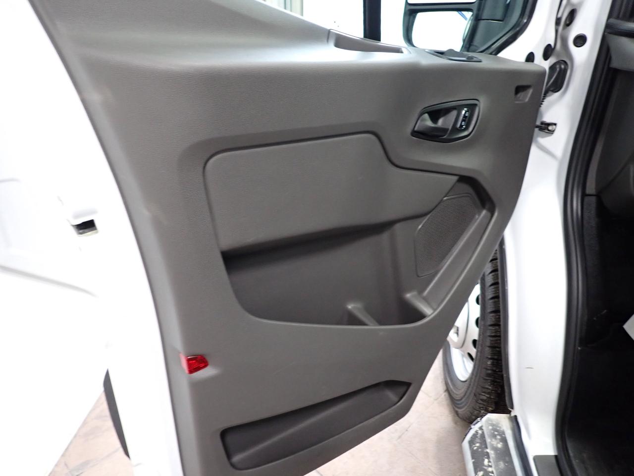 2024 Ford Transit Cargo Van 250 VAN LOW ROOF AWD Photo