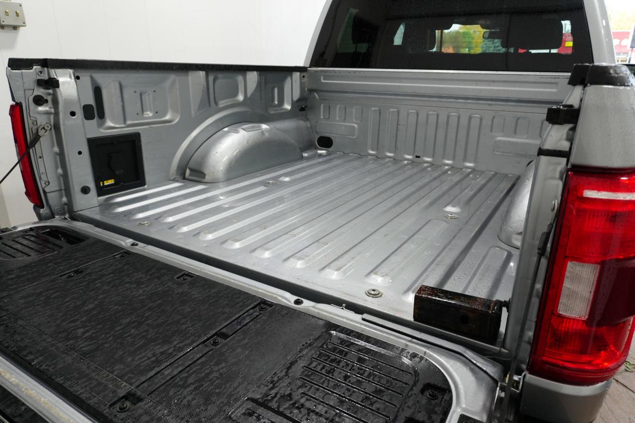 2022 Ford F-150 STX 4WD SuperCrew 5.5' Box Photo