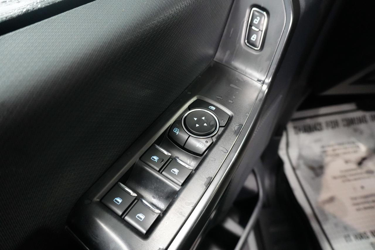 2022 Ford F-150 STX 4WD SuperCrew 5.5' Box Photo