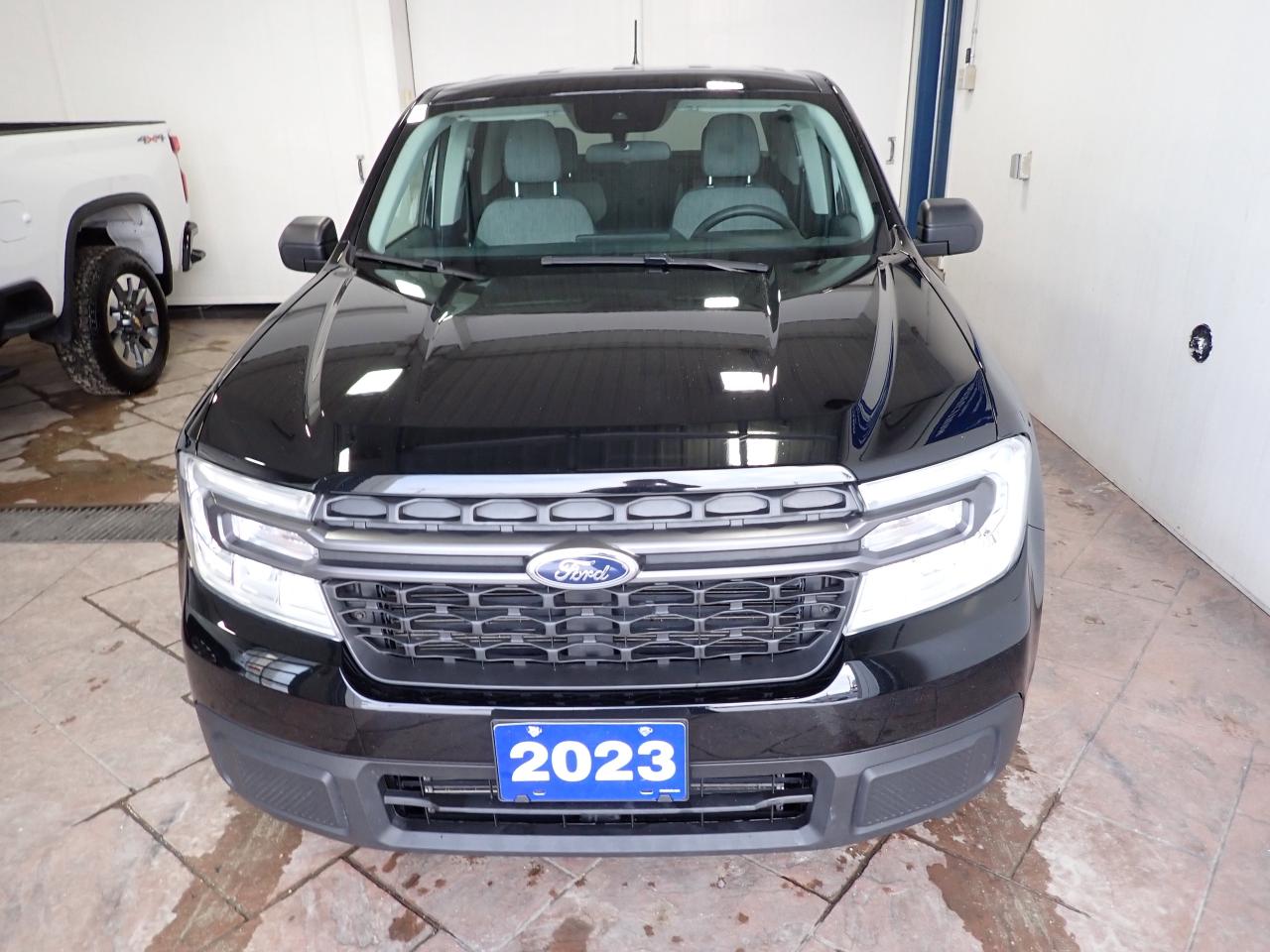 2023 Ford Maverick XLT AWD Photo