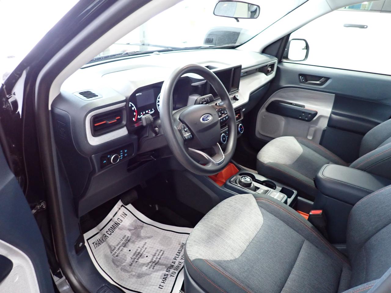 2023 Ford Maverick XLT AWD Photo