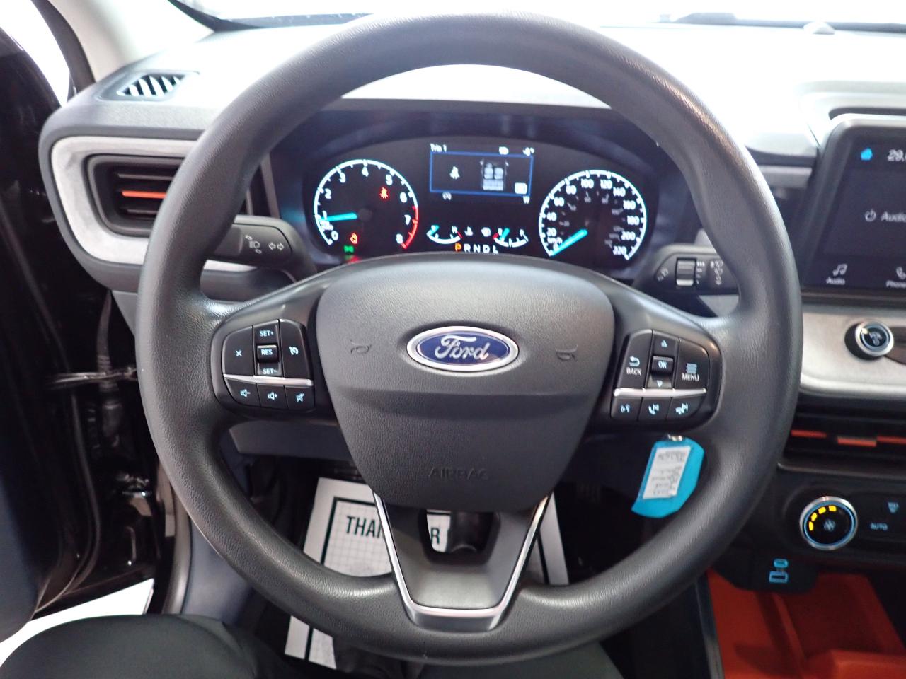 2023 Ford Maverick XLT AWD Photo