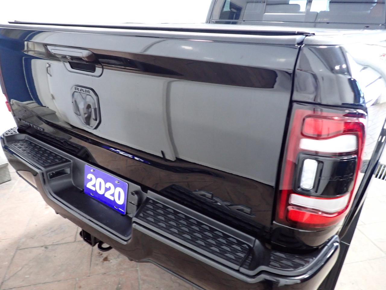 2020 RAM 3500 Limited 4WD CREW CAB LEATHER NAVI SUNROOF 6'4 BOX *DIESEL* Photo