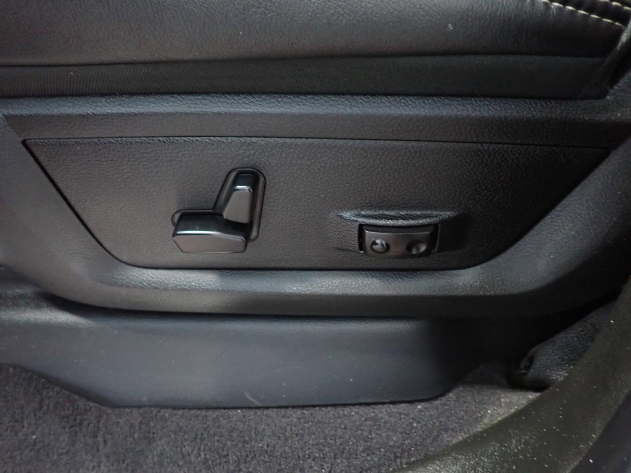 2020 RAM 3500 Limited 4WD CREW CAB LEATHER NAVI SUNROOF 6'4 BOX *DIESEL* Photo