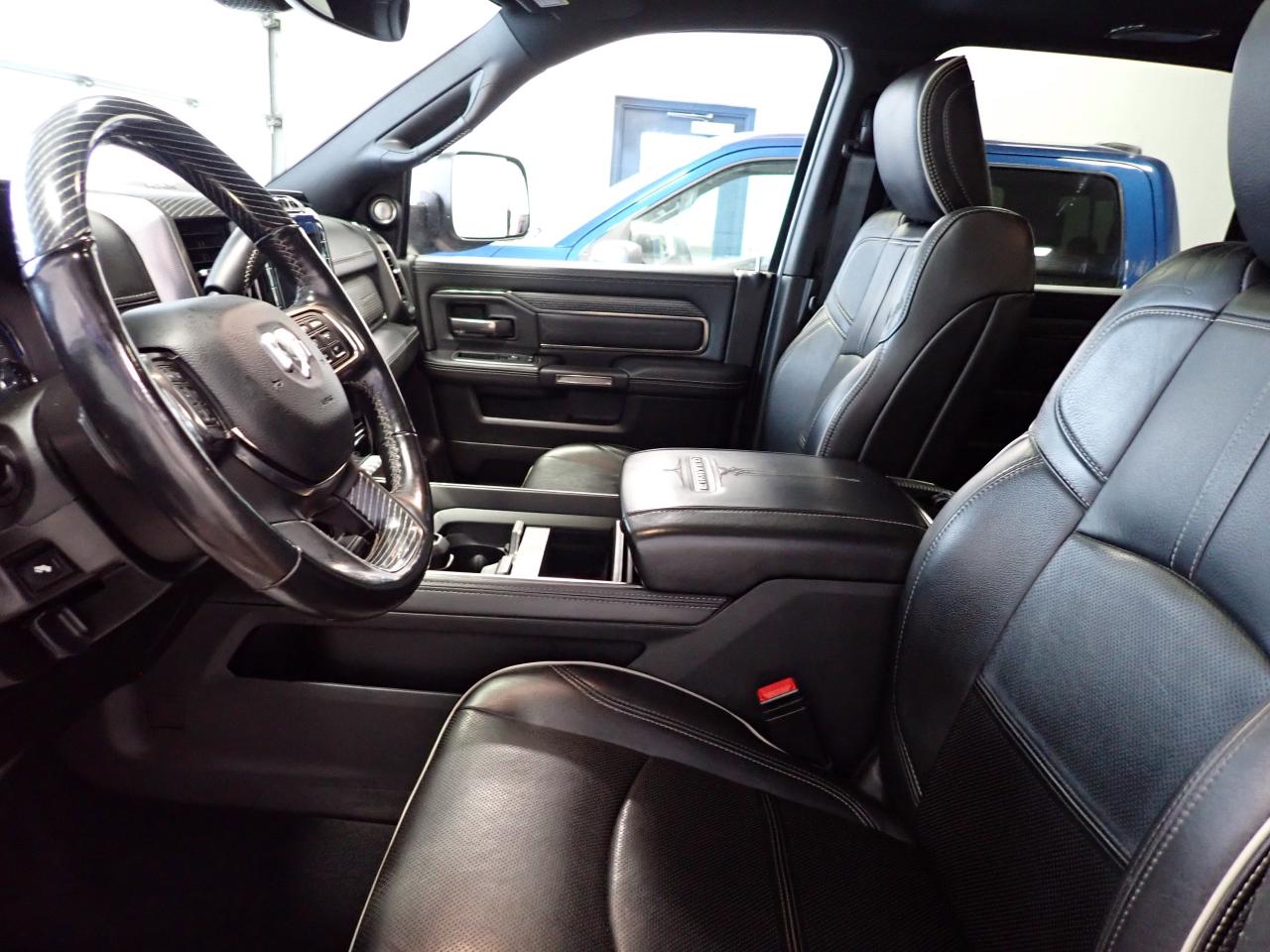 2020 RAM 3500 Limited 4WD CREW CAB LEATHER NAVI SUNROOF 6'4 BOX *DIESEL* Photo