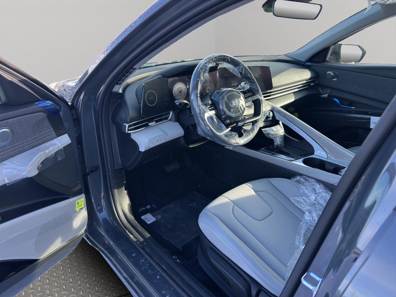 2026 Hyundai Elantra Luxury Photo