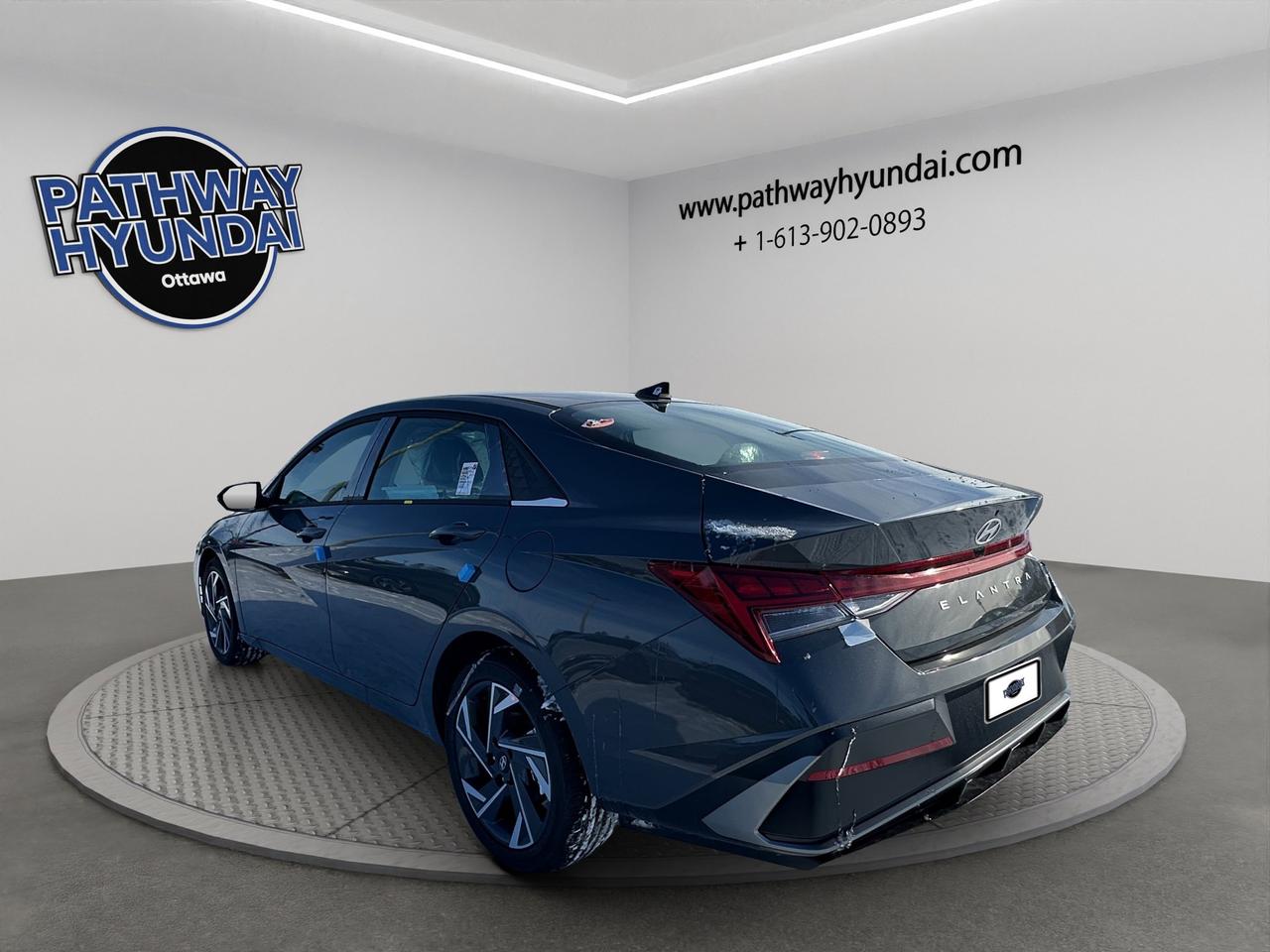 2026 Hyundai Elantra Luxury Photo