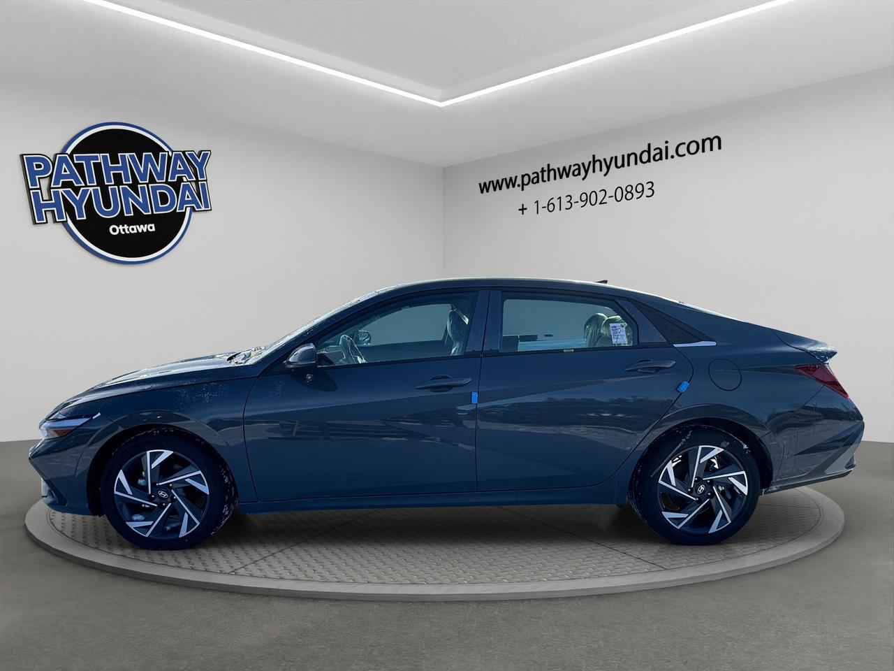 2026 Hyundai Elantra Luxury Photo