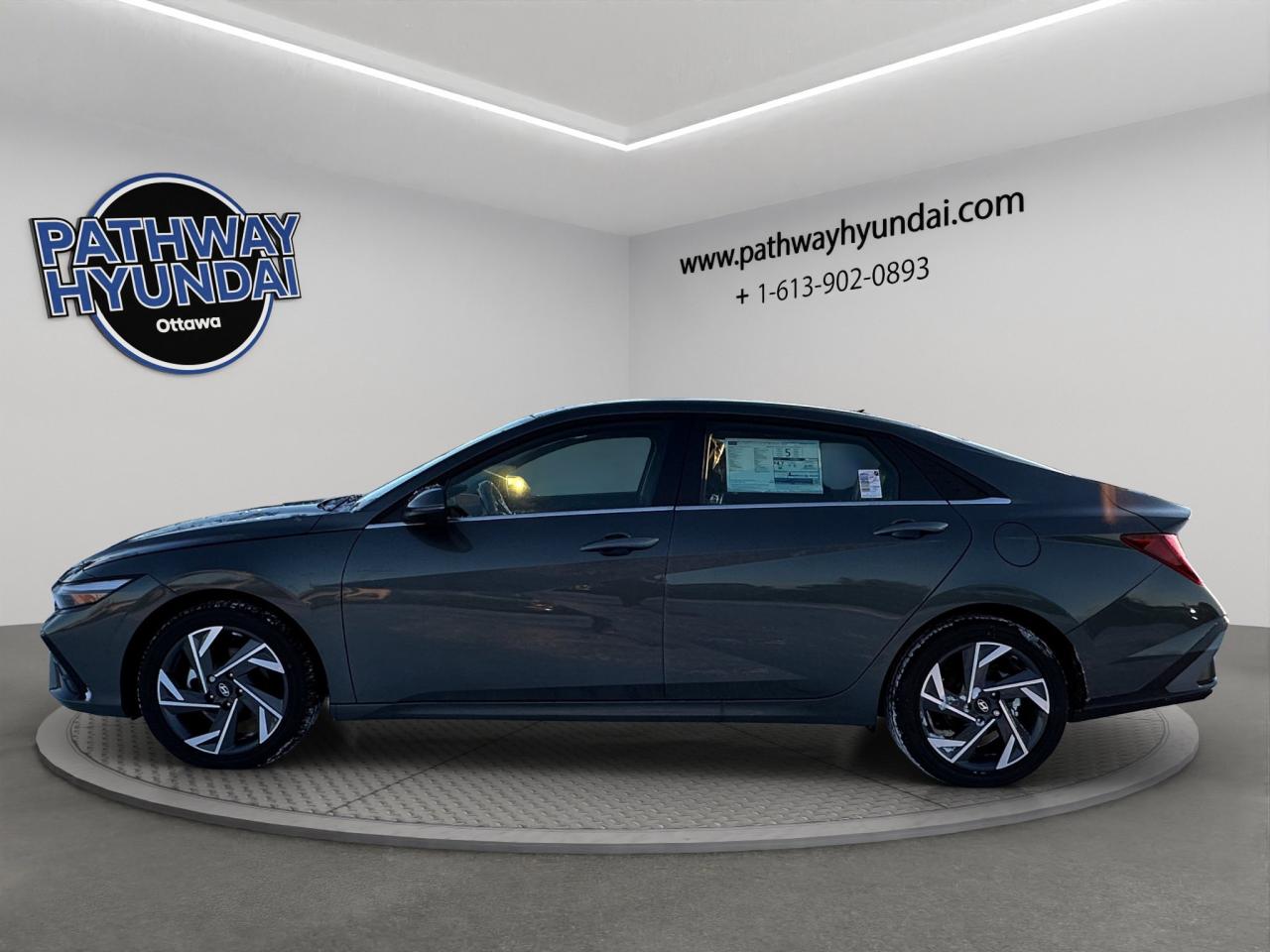 2025 Hyundai Elantra Hybrid Luxury Photo