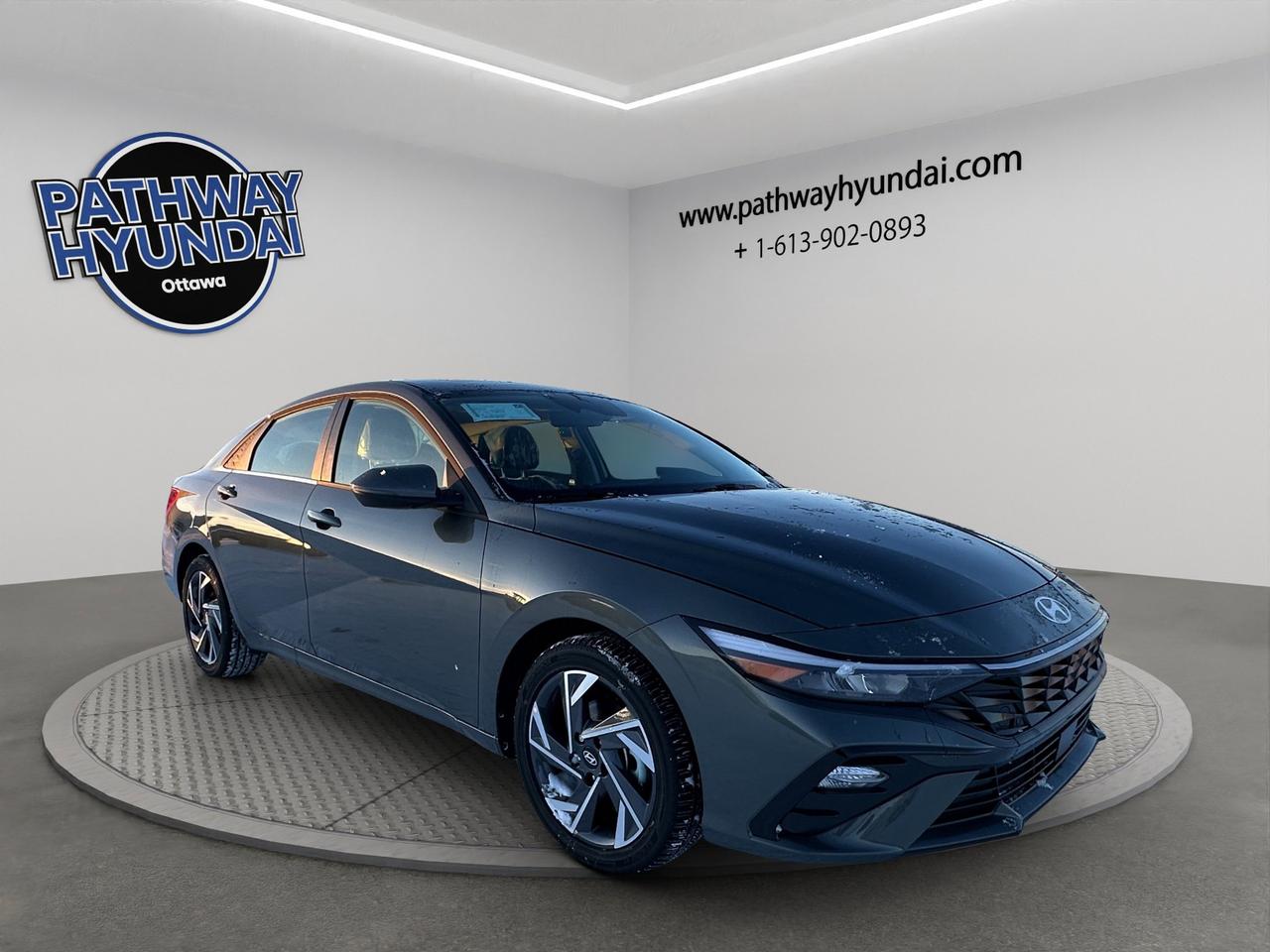 2025 Hyundai Elantra Hybrid Luxury Photo