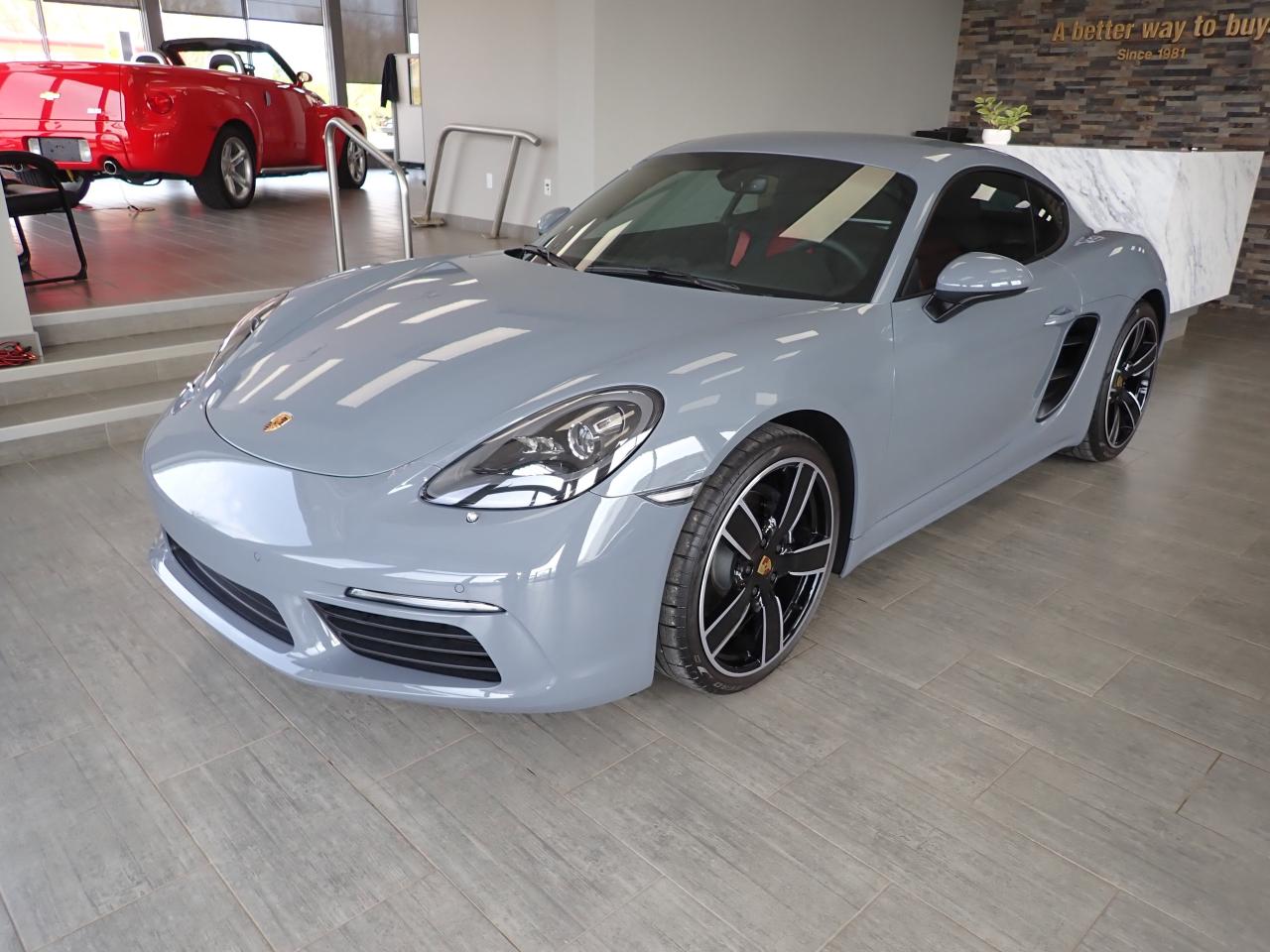 2024 Porsche 718 Cayman COUPE LEATHER Photo4