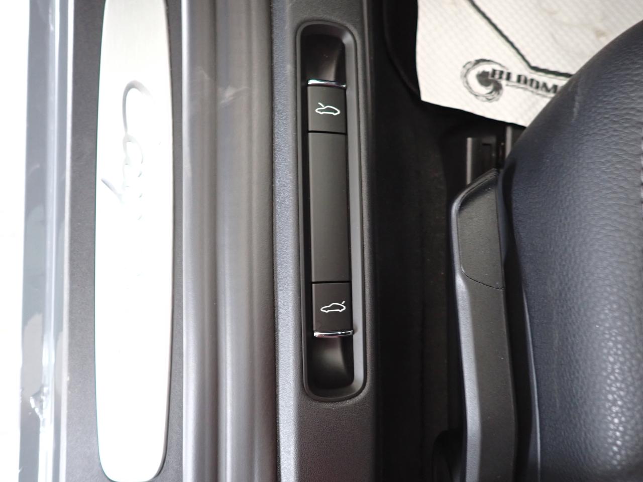 2024 Porsche 718 Cayman COUPE LEATHER Photo