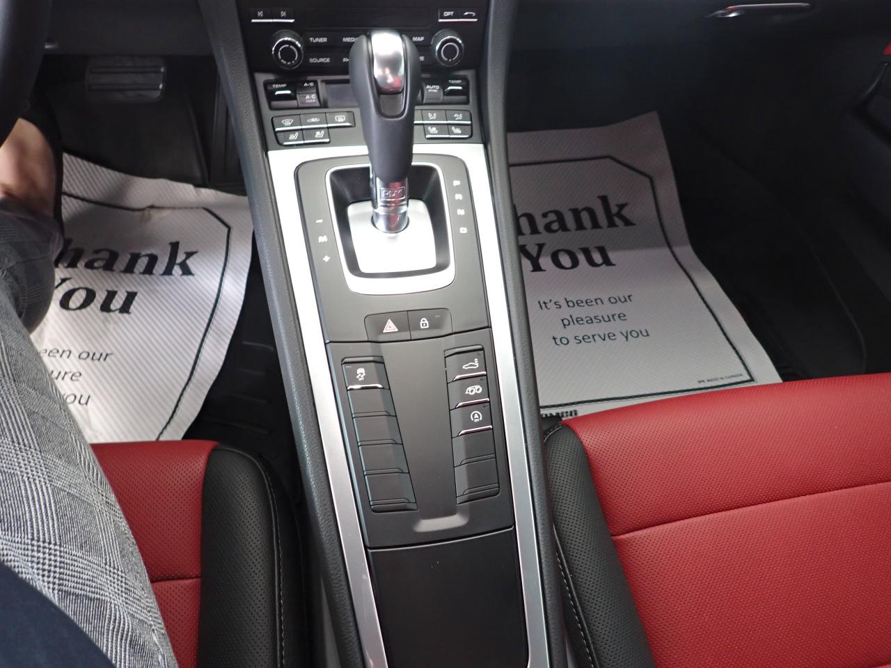 2024 Porsche 718 Cayman COUPE LEATHER Photo