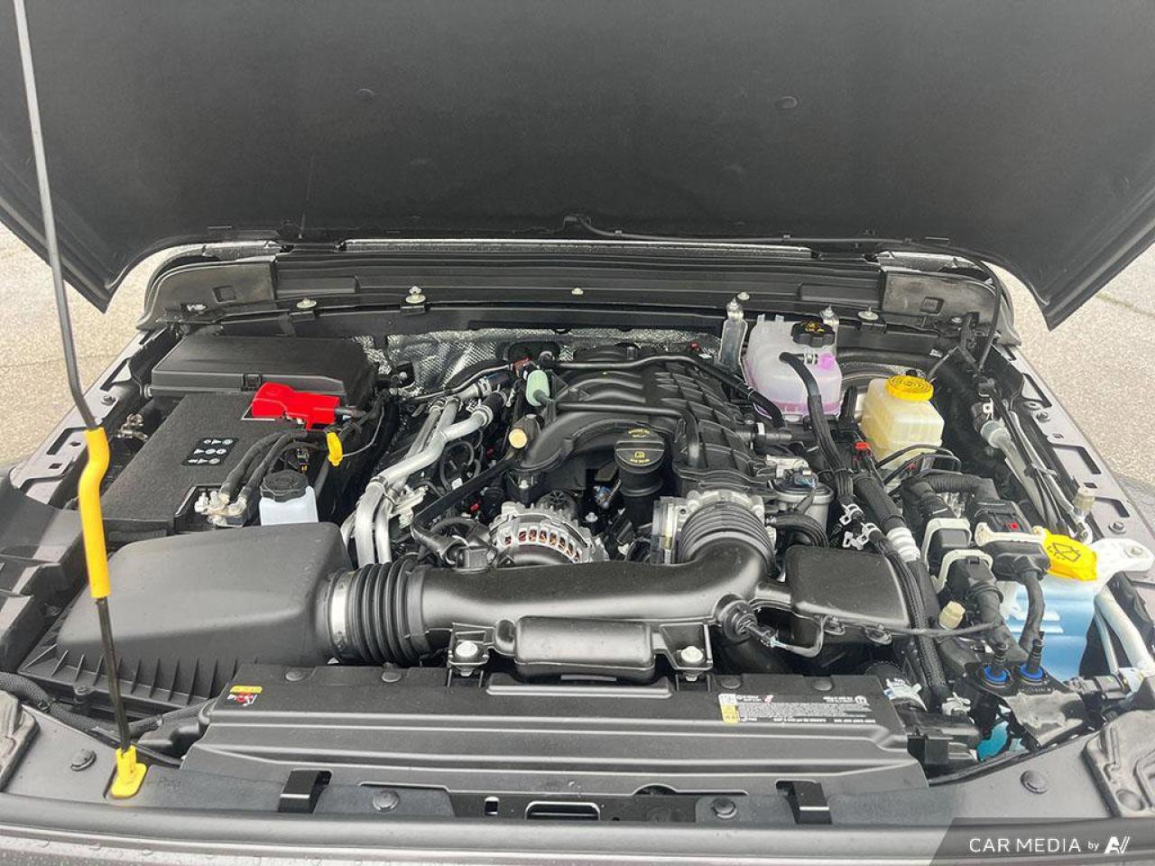 2025 Jeep Wrangler Sahara | Sky One–Touch Power Top | Apple Car Play | Android Auto | Adaptive Cruise | Photo