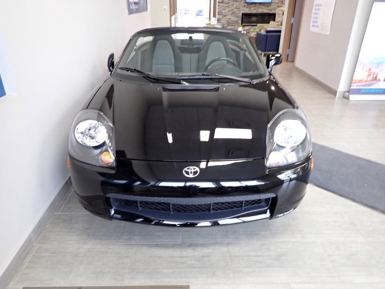 2000 Toyota MR2 Spyder CONVERTIBLE *MANUAL* Photo