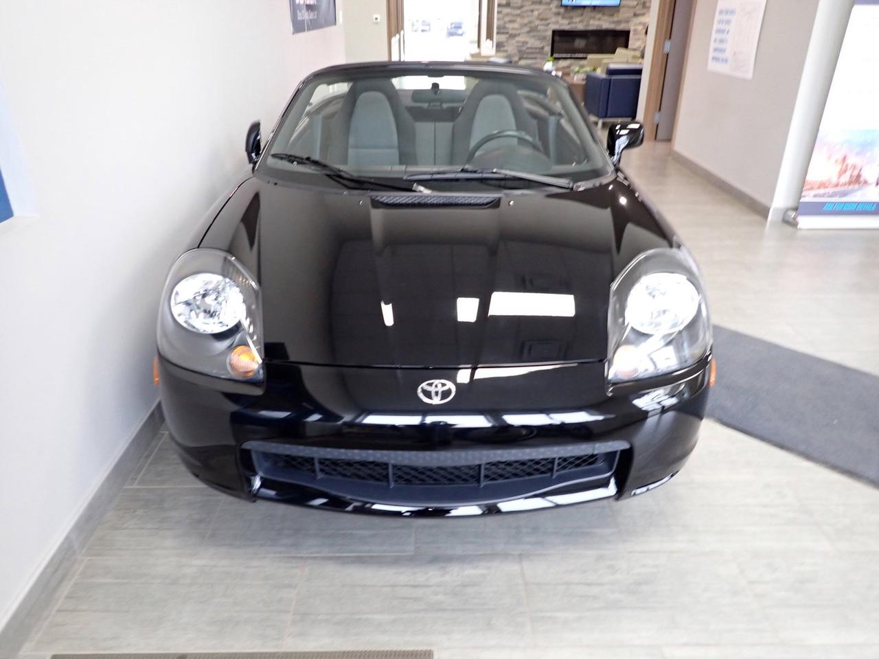 2000 Toyota MR2 Spyder CONVERTIBLE *MANUAL* Photo1