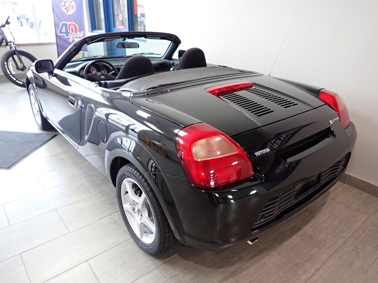 2000 Toyota MR2 Spyder CONVERTIBLE *MANUAL* Photo4