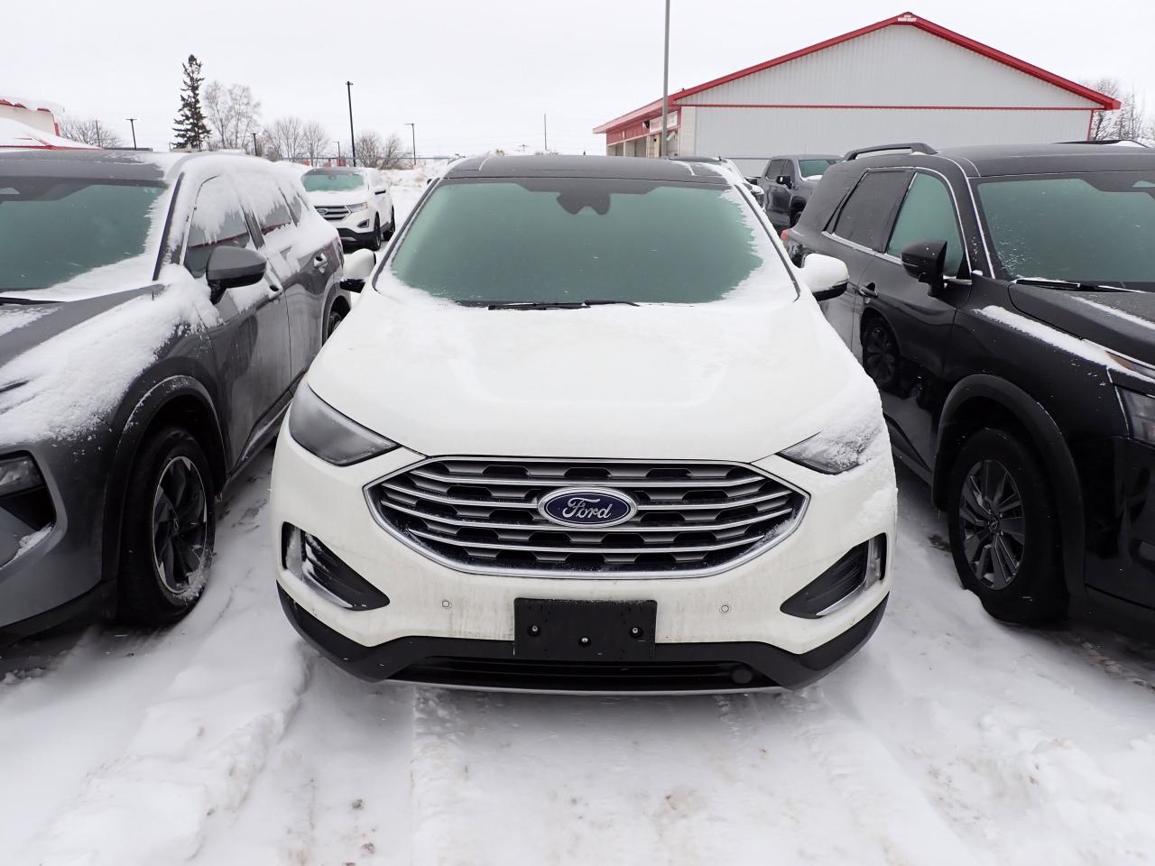 2024 Ford Edge Titanium AWD Photo
