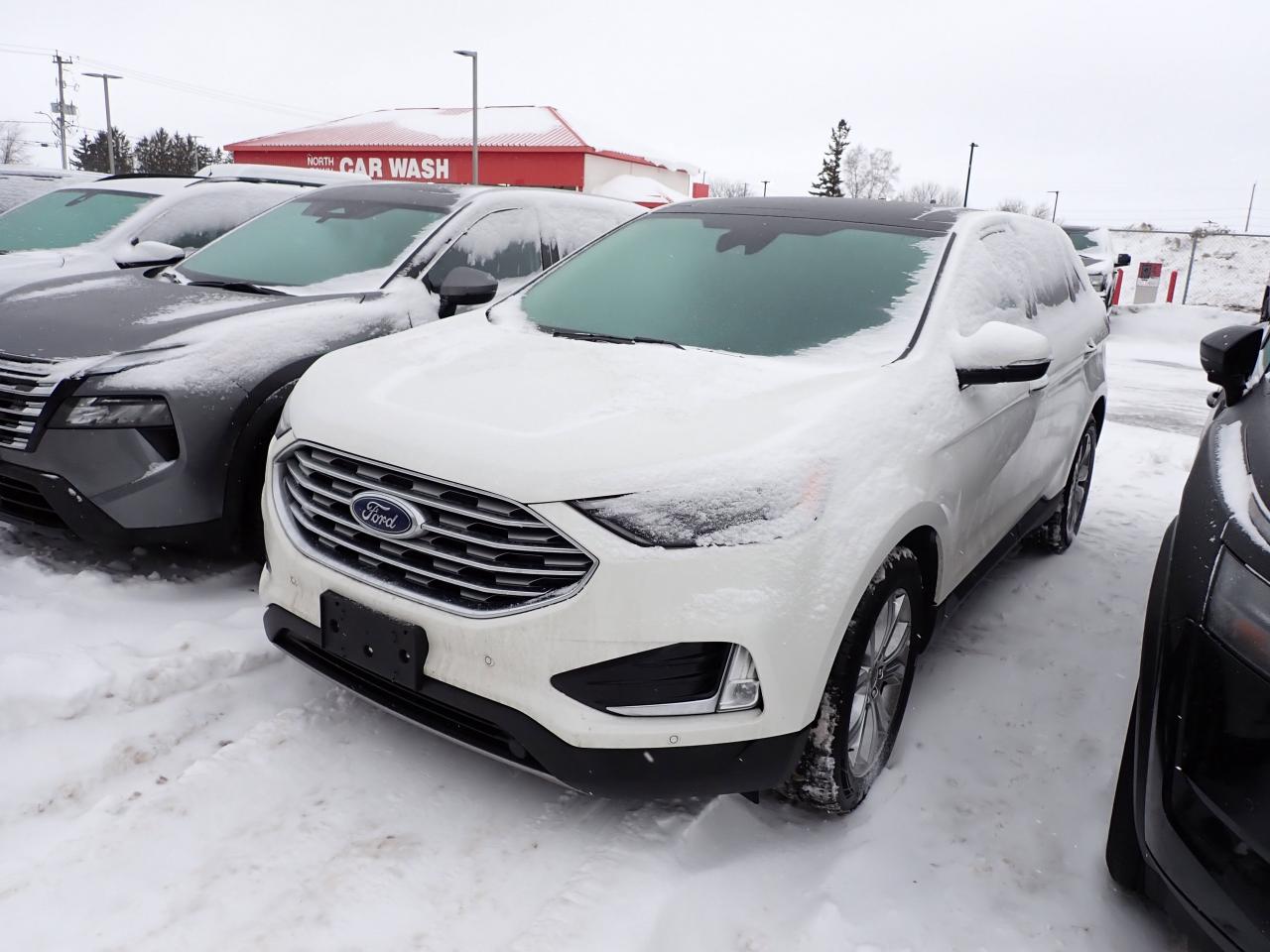 2024 Ford Edge Titanium AWD Photo2