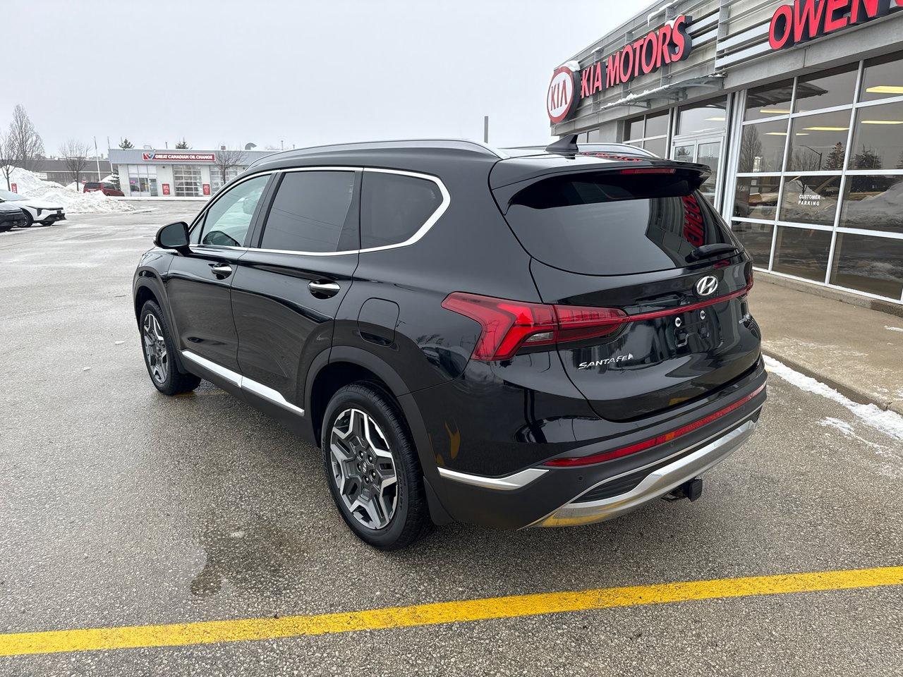 2022 Hyundai Santa Fe Hybrid Luxury Photo3