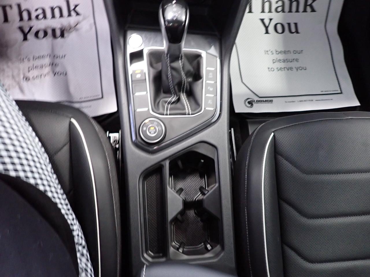 2024 Volkswagen Tiguan Highline R-Line AWD LEATHER NAVI SUNROOF Photo