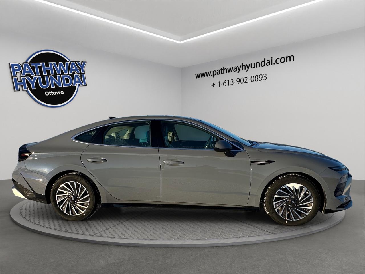 2026 Hyundai Sonata Hybrid Preferred-Trend Photo