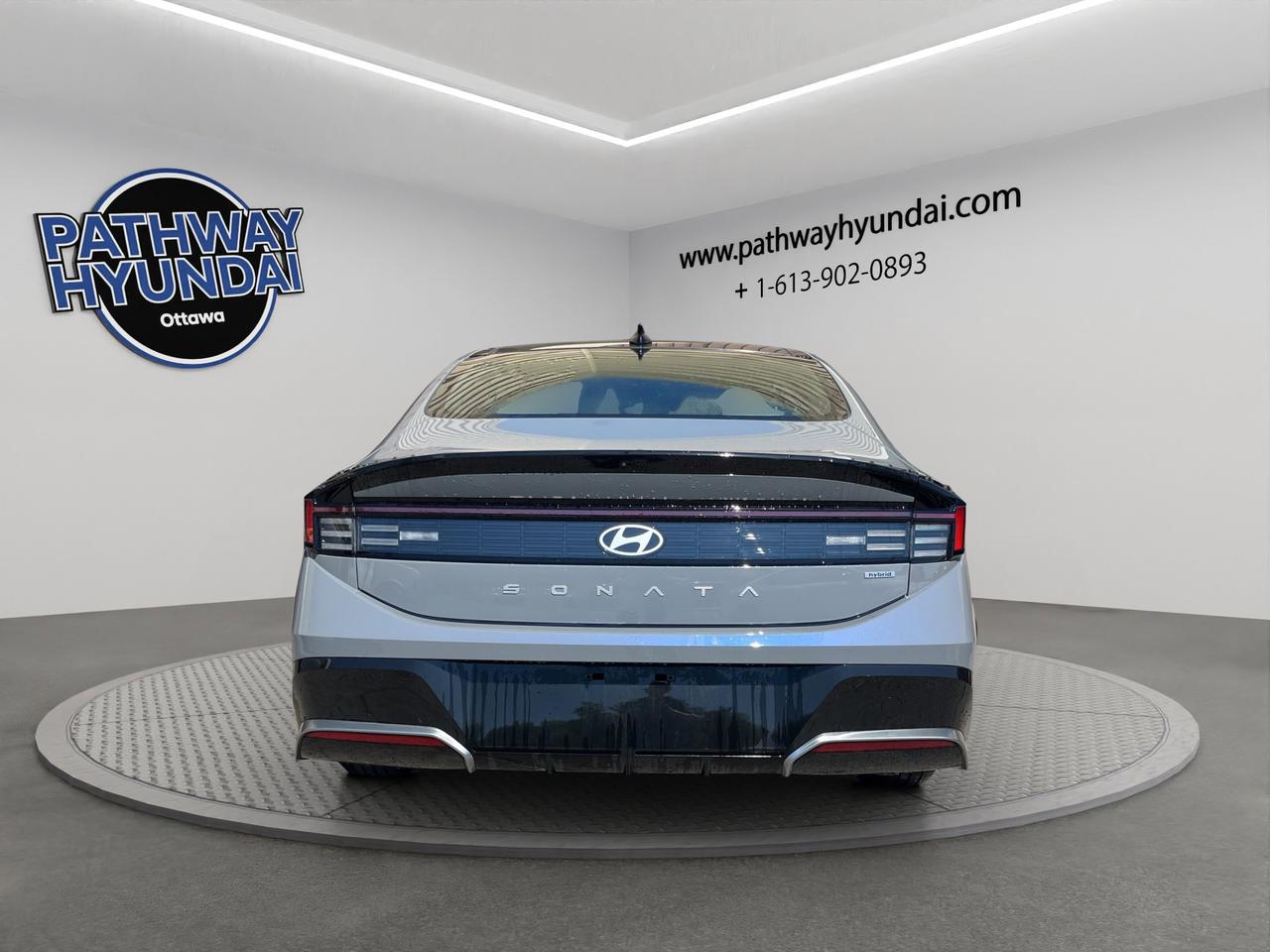 2026 Hyundai Sonata Hybrid Preferred-Trend Photo4