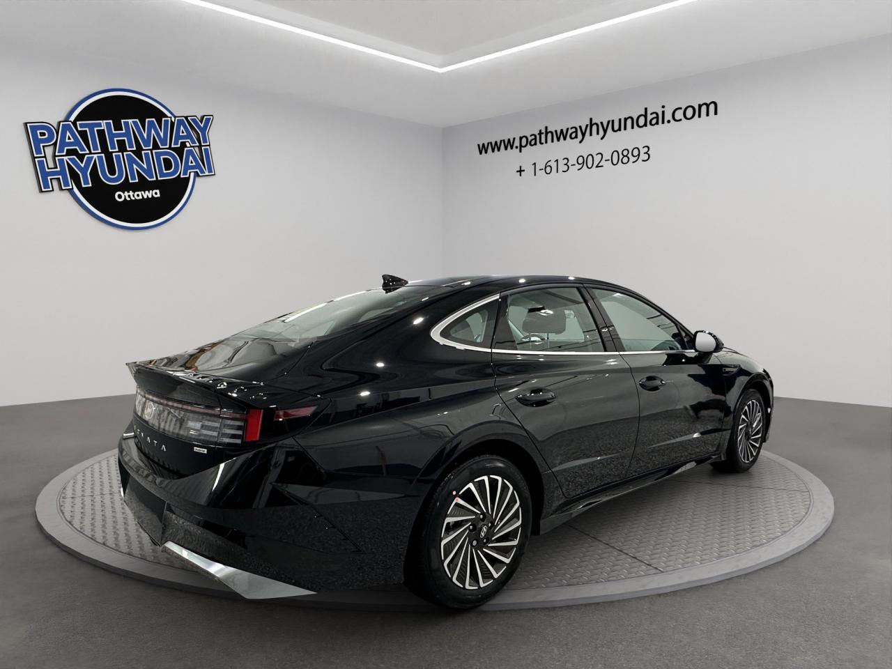 2026 Hyundai Sonata Hybrid Preferred-Trend Photo