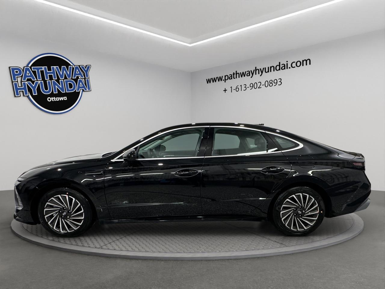 2026 Hyundai Sonata Hybrid Preferred-Trend Photo