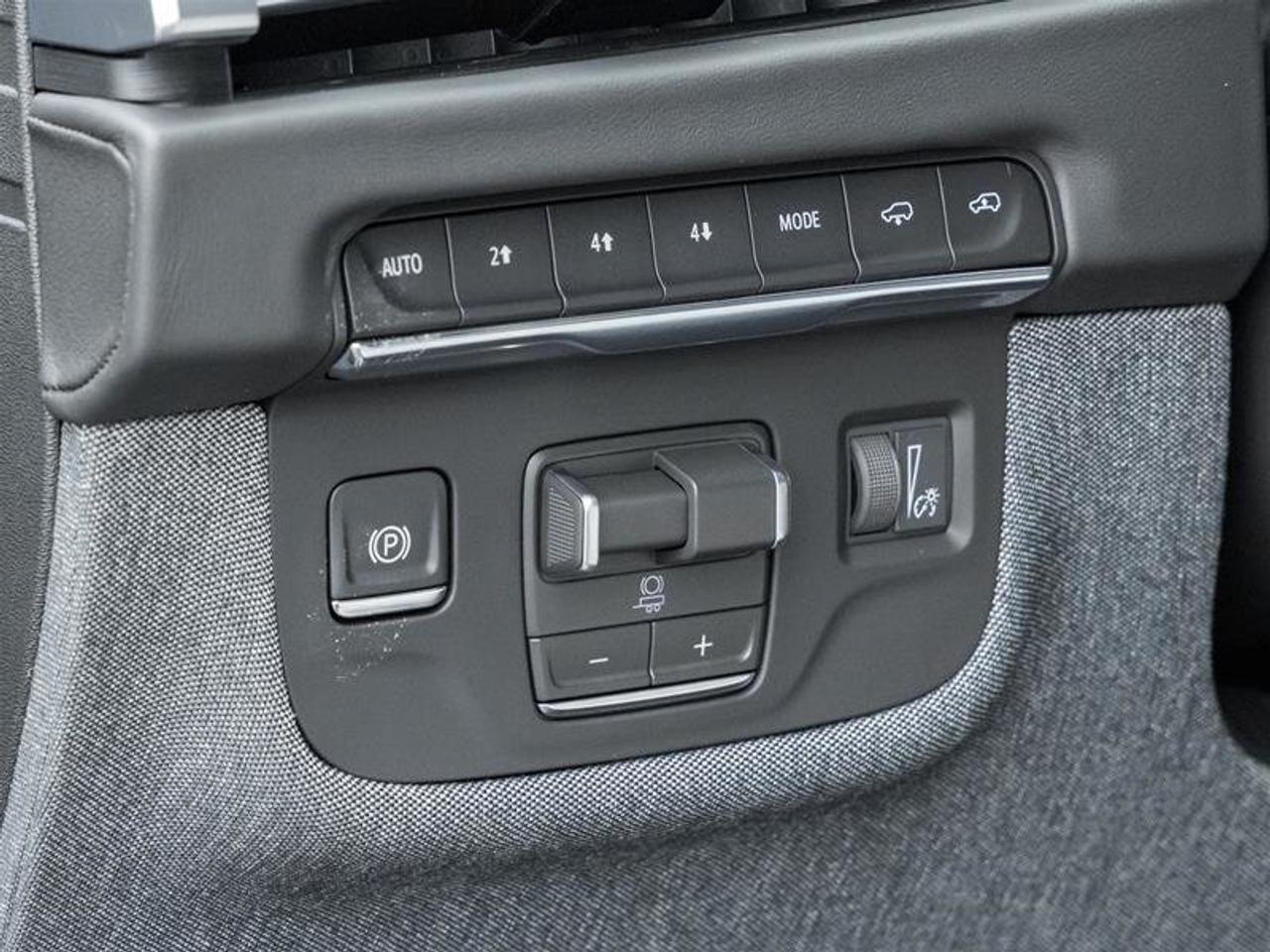 2026 Cadillac Escalade ESV Platinum Sport Photo