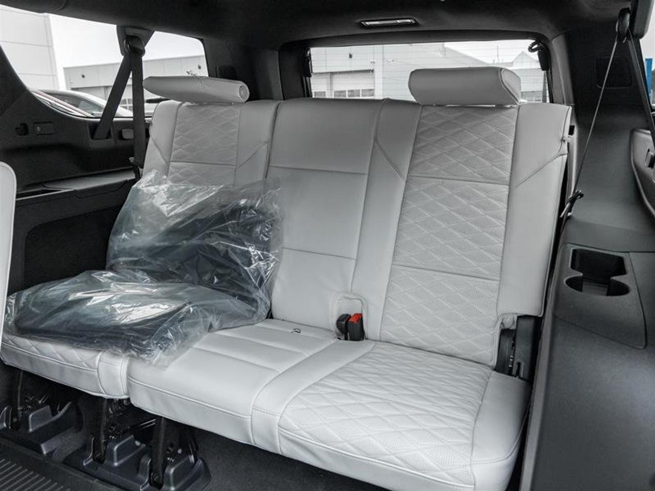 2026 Cadillac Escalade ESV Platinum Sport Photo