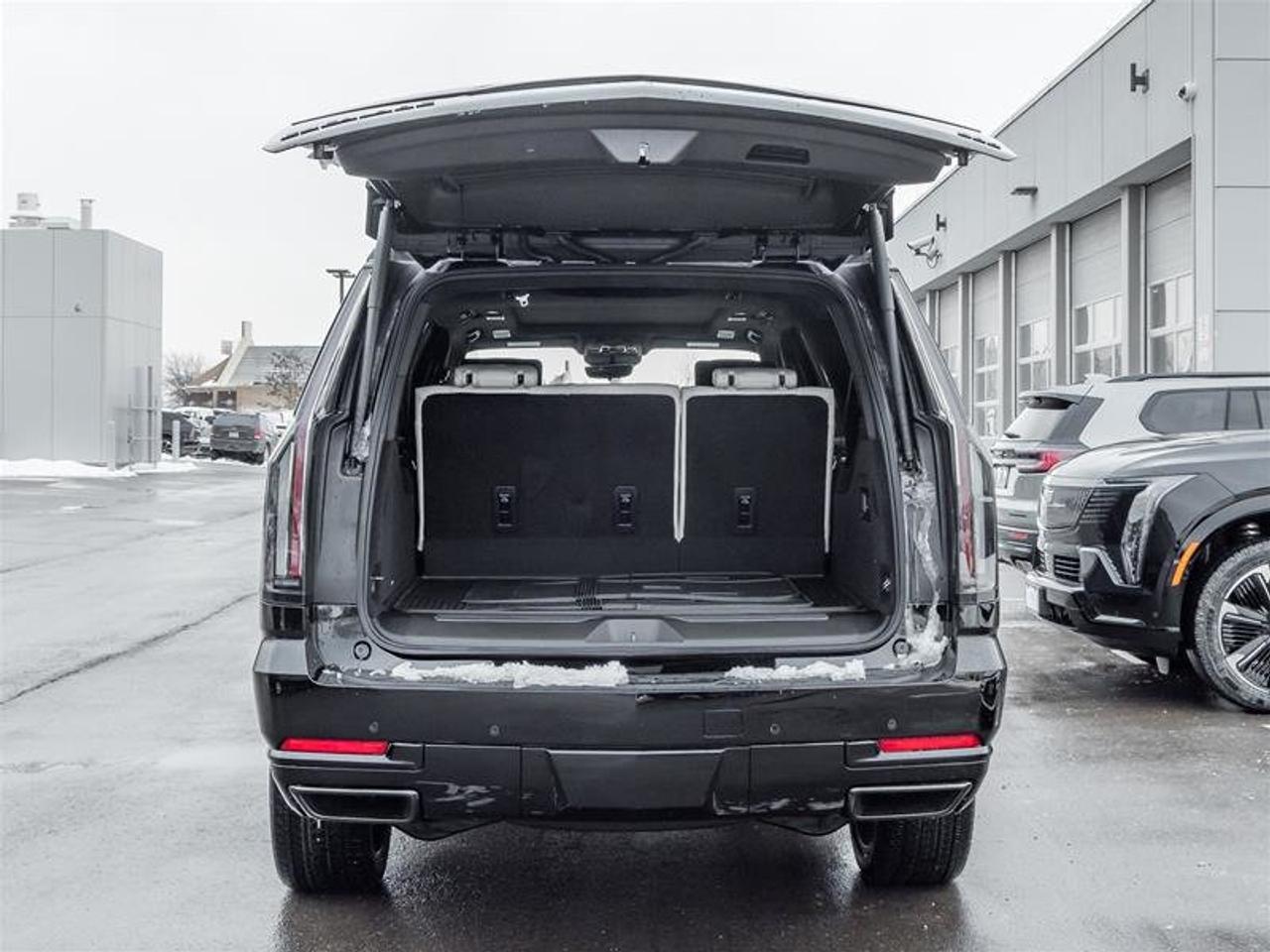 2026 Cadillac Escalade ESV Platinum Sport Photo