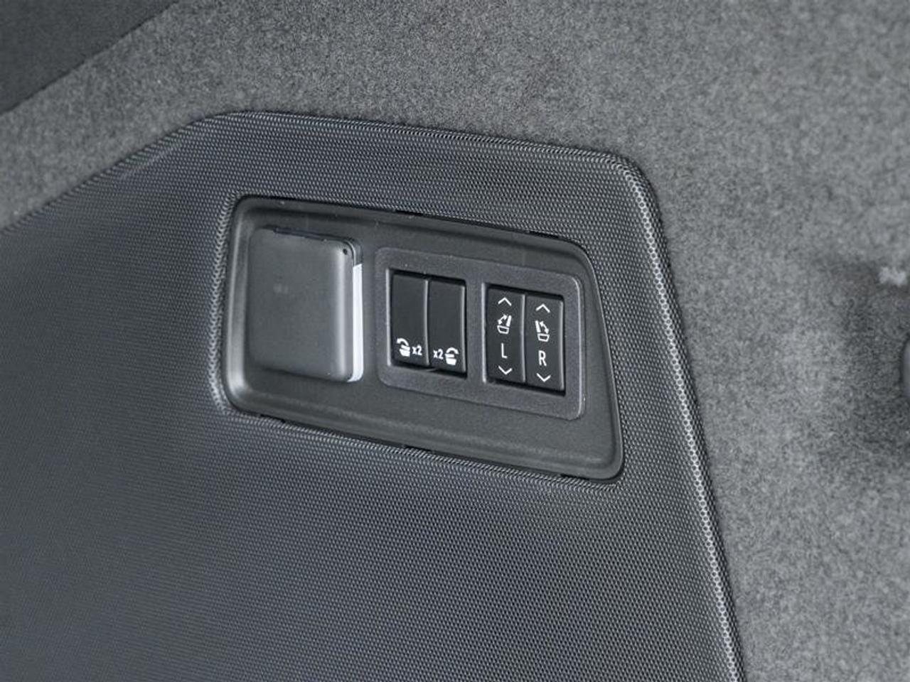 2026 Cadillac Escalade ESV Platinum Sport Photo