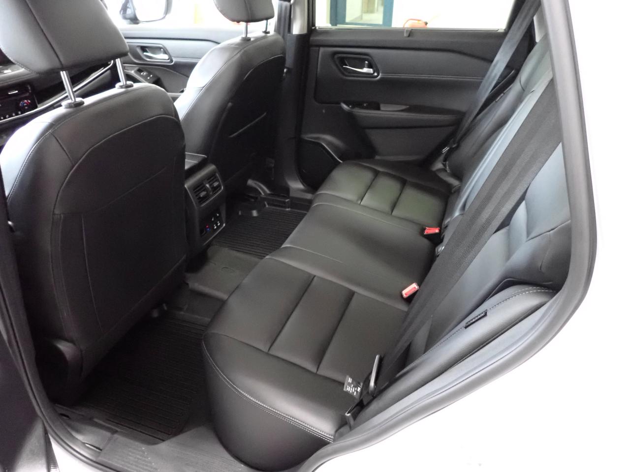 2025 Nissan Rogue SL AWD LEATHER NAVI SUNROOF Photo