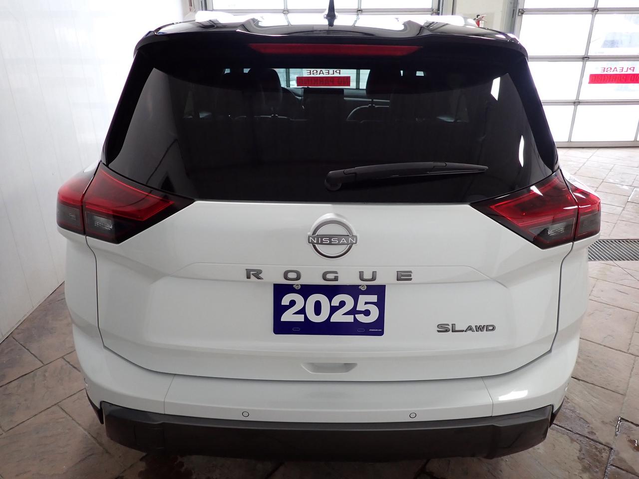 2025 Nissan Rogue SL AWD LEATHER NAVI SUNROOF Photo
