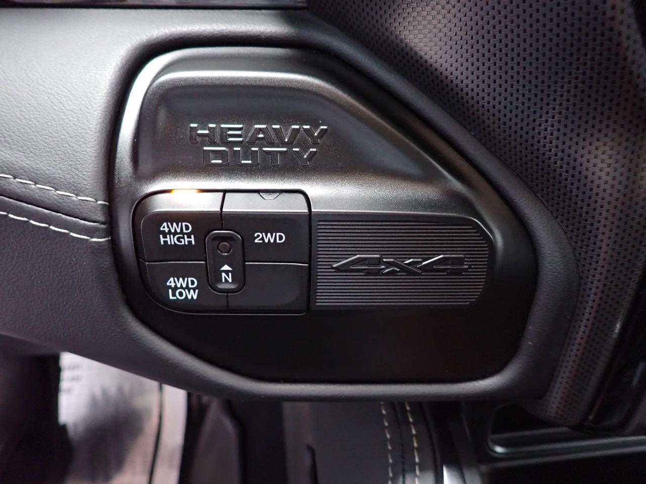 2022 RAM 3500 Limited 4WD MEGA CAB 6'4 BOX LEATHER NAVI SUNROOF *DIESEL** Photo