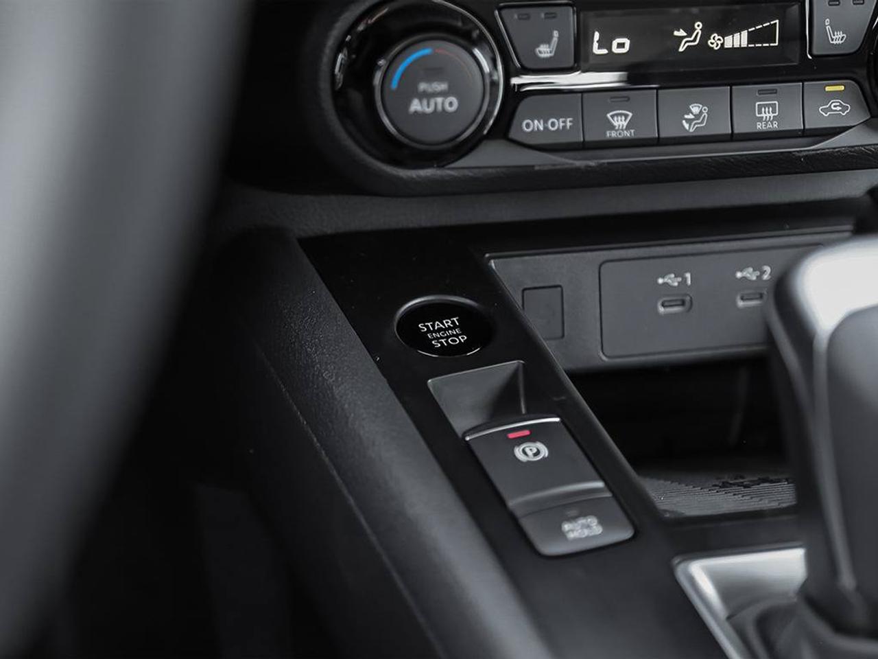 2026 Nissan Kicks SV Photo
