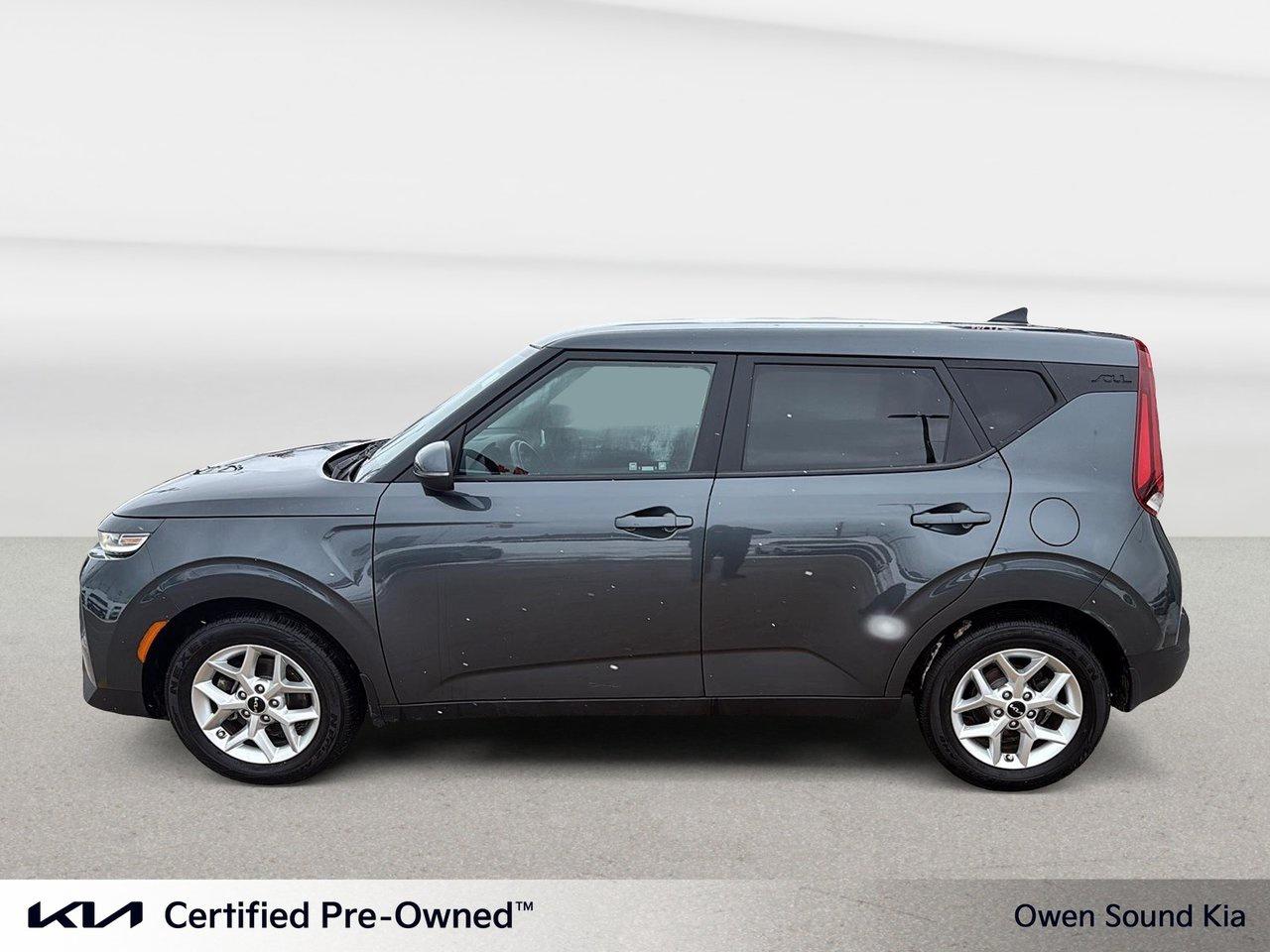 2022 Kia Soul EX Photo2