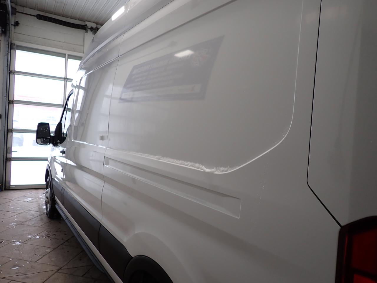 2024 Ford Transit Cargo Van 250 VAN HIGH ROOF Photo4